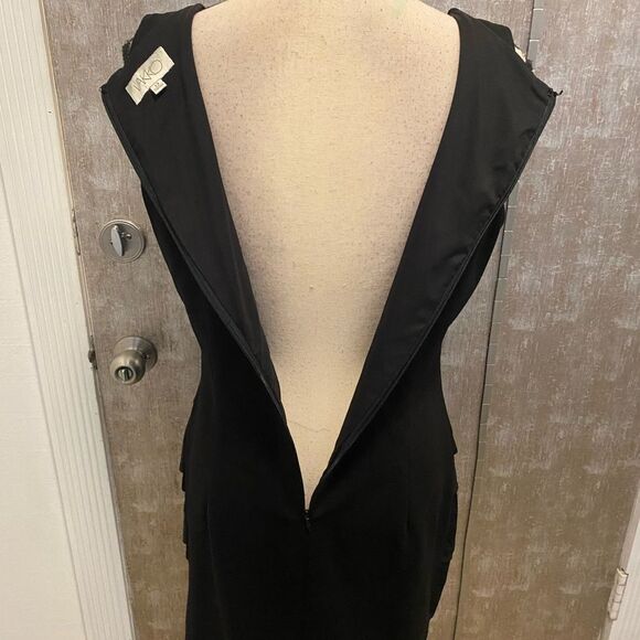 Vakko 100% leather front tiered dress, size 12 - Picture 7 of 9